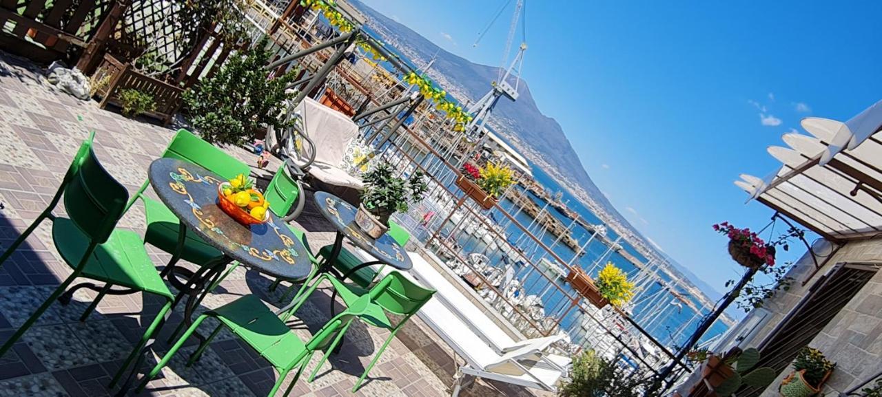 Siriana open space sea front Castellammare di Stabia Exterior foto